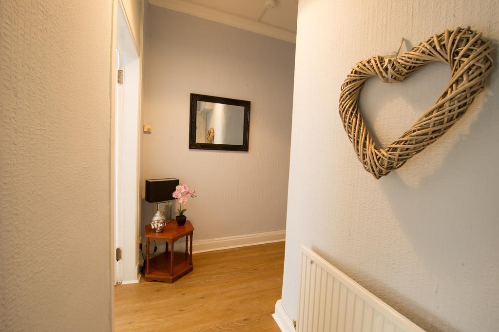 Premier - Crathie View Apartment Glasgow Bagian luar foto
